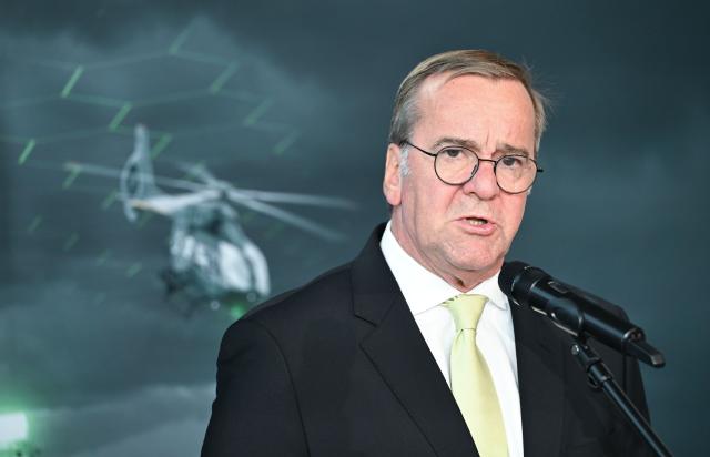 23 July 2026, Baden-Wuerttemberg, Oberkochen: German Defense Minister Boris Pistorius makes a statement to reporters at the new Hensoldt site in Oberkochen. Photo: Bernd Weißbrod/dpa