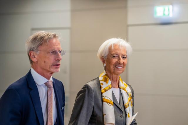 23 July 2026, Hesse, Frankfurt am Main: President of the European Central Bank (ECB) Christine Lagarde (R) and ECB Vice President Boris Vujcic arrive for a press conference during the ECB Governing Council meeting. Photo: Andreas Arnold/dpa