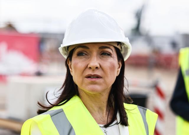 23 July 2026, North Rhine-Westphalia, Cologne: German Minister for Economic Affairs and Energy Katherina Reiche speaks with journalists after the groundbreaking ceremony for a river-water heat pump at Rheinenergie. Photo: Oliver Berg/dpa