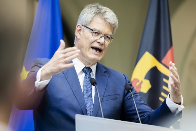 29 July 2026, Berlin: Outgoing German Transport Minister Patrick Schnieder speaks during the handover ceremony at the Federal Ministry of Transport (BMV). His successor, Steffen Bilger, is taking over the position. Photo: Christoph Soeder/dpa