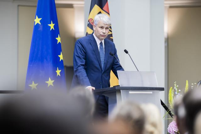 29 July 2026, Berlin: New German Transport Minister Steffen Bilger speaks during the handover ceremony at the Federal Ministry of Transport (BMV). Bilger is taking over the position from Patrick Schnieder. Photo: Christoph Soeder/dpa