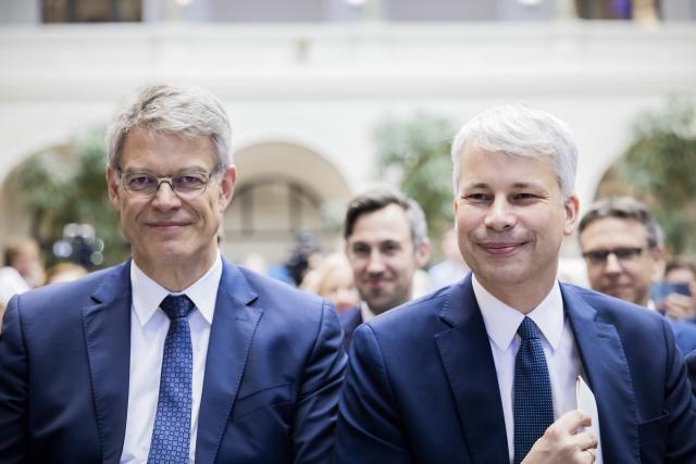 29 July 2026, Berlin: Outgoing German Transport Minister Patrick Schnieder (L) and his successor Steffen Bilger sit during the handover ceremony at the Federal Ministry of Transport (BMV). Bilger is taking over the position from Schnieder. Photo: Christoph Soeder/dpa