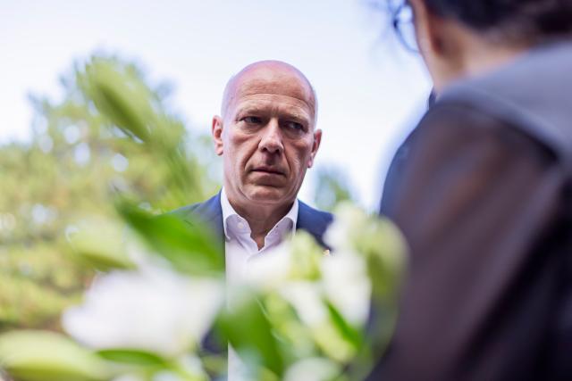 02 August 2026, Berlin: Kai Wegner, Governing Mayor of Berlin, attends a vigil for the victims of the attack at the CSD in Tiergarten. A man drove a vehicle into a crowd of people on the sidelines of Christopher Street Day. Photo: Christoph Soeder/dpa