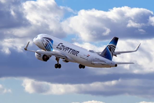 FILED - 03 April 2021, Brandenburg, Schoenefeld: FILE PHOTO - An Airbus A 320 neo of Egyptian airlines EgyptAir takes off from the southern runway of Berlin Brandenburg Airport "Willy Brandt". Photo: Soeren Stache/dpa-Zentralbild/ZB