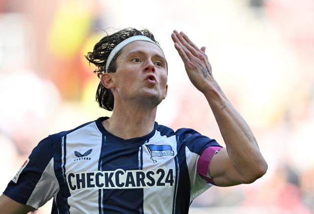 FILED - 22 March 2026, Duesseldorf: FILE PHOTO - Hertha's Fabian Reese celebrates after scoring during the German second Bundesliga soccer match between Duesseldorf and Hertha Berlin, at Merkur Spiel-staduim. Photo: Anke Waelischmiller/dpa
