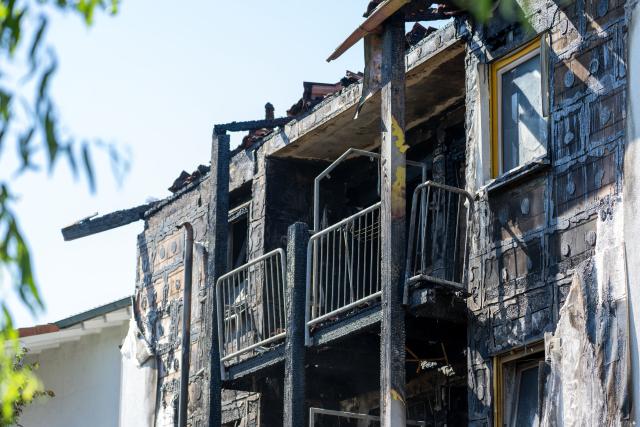 08 August 2026, Bavaria, Rednitzhembach: A view of the burned facade of a senior living facility in Roth County, after a fire broke out in the assisted-living facility. The residents were evacuated. Photo: Pia Bayer/dpa