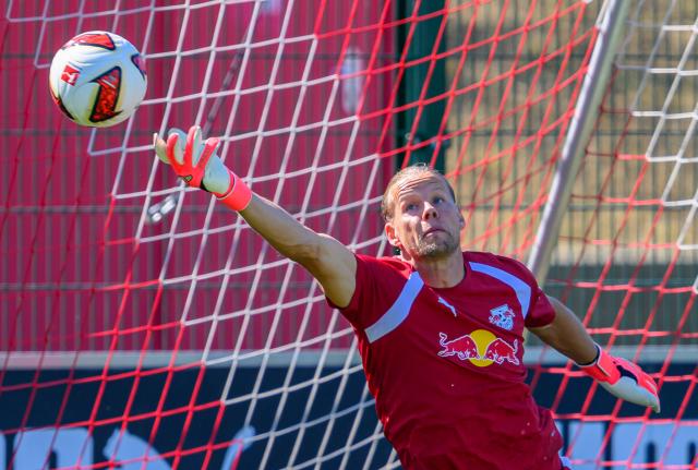 11 August 2026, Saxony, Leipzig: Leipzig goalkeeper Oerjan Nyland takes part in a training session in preparation for the German Bundesliga. Photo: Hendrik Schmidt/dpa