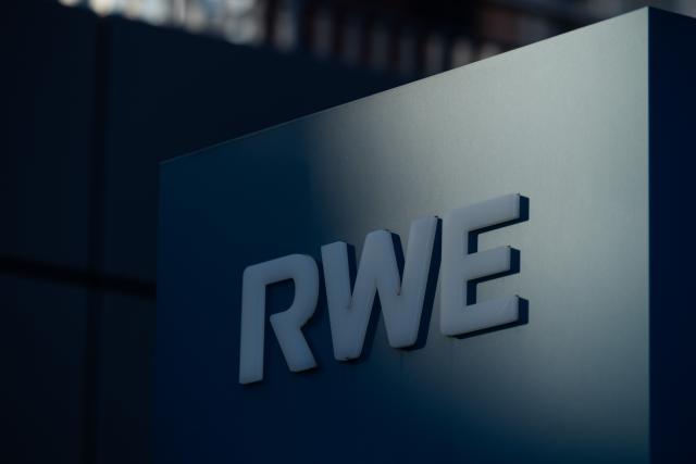 FILED - 20 March 2025, North Rhine-Westphalia, Essen: FILE PHOTO - The RWE AG logo can be seen on the campus before the energy company's annual press conference. Photo: Rolf Vennenbernd/dpa