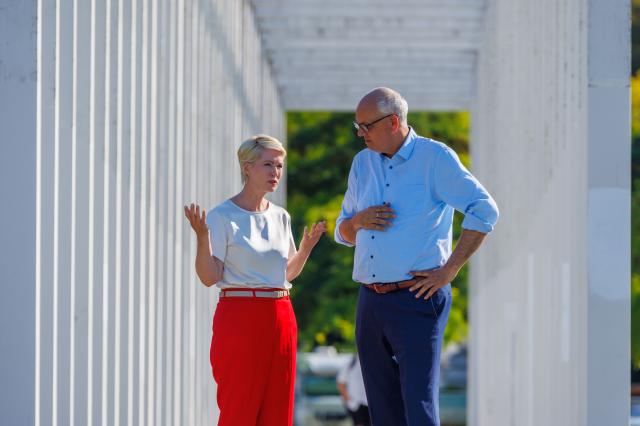 14 August 2026, Mecklenburg-Western Pomerania, Schwerin: Manuela Schwesig, Minister-President of Mecklenburg-Western Pomerania, speaks at the SPD's campaign launch for the state election in front of Schwerin Castle. A new state parliament will be elected in Mecklenburg-Western Pomerania on September 20, 2026. Photo: Jens Büttner/dpa