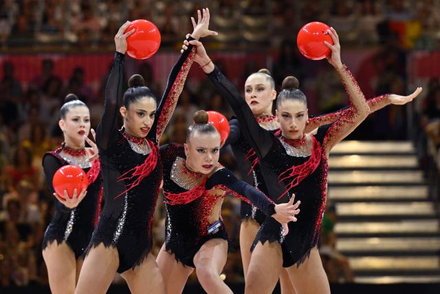 15 August 2026, Hesse, Frankfurt/M.: Israeli team performs during the Women's Group All-Around Final of the Rhythmic Gymnastics World Championships in Frankfurt. Photo: Marijan Murat/dpa