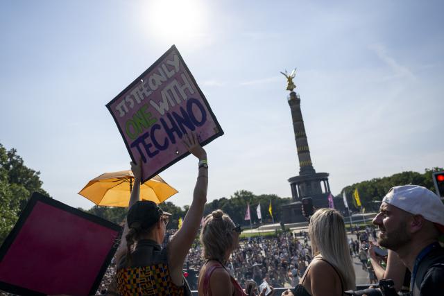 15 August 2026, Berlin: Participants dance at the "Rave The Planet Parade 2026" demonstration. Photo: Christophe Gateau/dpa