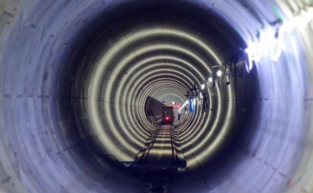 17 August 2026, Lower Saxony, Wischhafen: A view inside the tunnel of the SuedLink Elbe crossing. The 5.2 kilometers ELSA tunnel boring machine has reached the receiving shaft in Wischhafen, marking the completion of tunnel boring between Wewelsfleth in Schleswig-Holstein and Wischhafen in Lower Saxony. Photo: Philipp Schulze/dpa