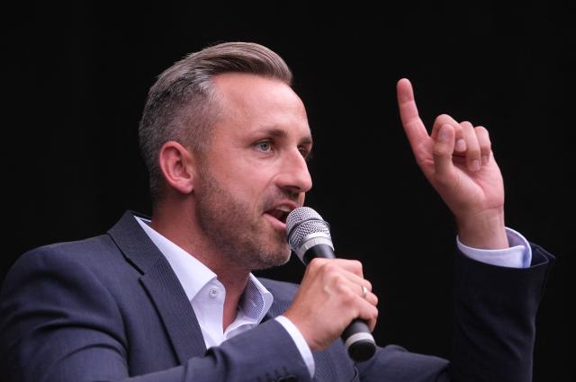19 August 2026, Saxony-Anhalt, Dessau-Roßlau: Ulrich Siegmund, top candidate of the Alternative for Germany (AfD) for the state elections in Saxony-Anhalt, speaks at a campaign rally. Photo: Sebastian Willnow/dpa