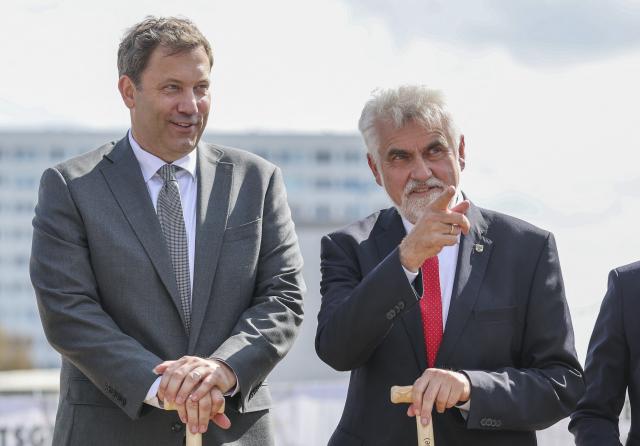 20 August 2026, Saxony-Anhalt, Halle (Saale): German Finance Minister Lars Klingbeil (L) and Minister for Science, Energy, Climate Protection, and the Environment of Saxony-Anhalt Armin Willingmann participate in the groundbreaking ceremony for the renovation of Riebeckplatz to house the planned "Center for German Unity and European Transformation". Photo: Jan Woitas/dpa
