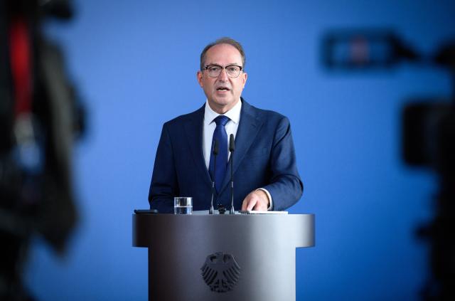 21 August 2026, Berlin: Alexander Dobrindt, German Minister of the Interior, speaks during a press conference about the investigation following the discovery of weapons. Last year, German security authorities discovered a cache containing two handguns near Berlin. Photo: Bernd von Jutrczenka/dpa
