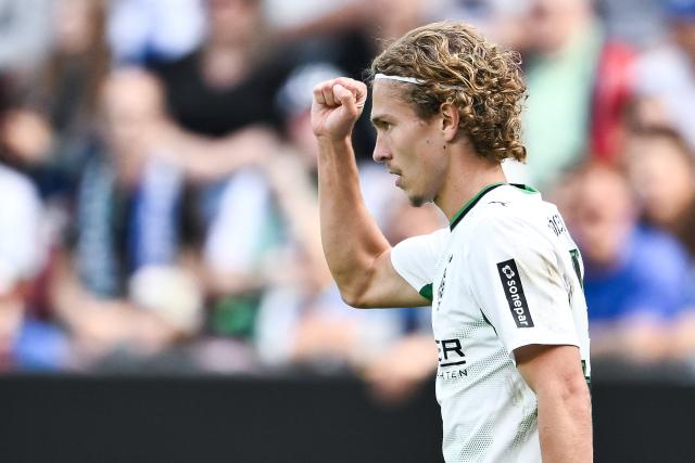 23 August 2026, Rheinland-Pfalz, Mainz: Borussia Moenchengladbach's Hugo Bolin celebrates scoring his side's first goal during the German DFB Cup first round soccer match between Schott Mainz and Borussia Moenchengladbach at Mewa Arena. Photo: Florian Wiegand/dpa - WICHTIGER HINWEIS: Gemäß den Vorgaben der Bundesliga bzw. des DFB Deutscher Fußball-Bund ist es untersagt, in dem Stadion und/oder vom Spiel angefertigte Fotoaufnahmen in Form von Sequenzbildern und/oder videoähnlichen Fotostrecken zu verwerten bzw. verwerten zu lassen.
