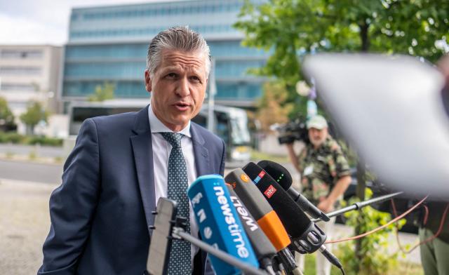 24 August 2026, Berlin: Thorsten Frei, chairman of the CDU/CSU parliamentary group in the Bundestag, arrives at the meeting of the CDU Executive Committee at the Union's federal headquarters, the Konrad-Adenauer-Haus. Photo: Michael Kappeler/dpa