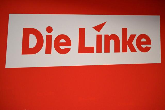 24 August 2026, Berlin: A logo of the Die Linke party hangs in the press room at the party headquarters. Photo: Michael Brandt/dpa