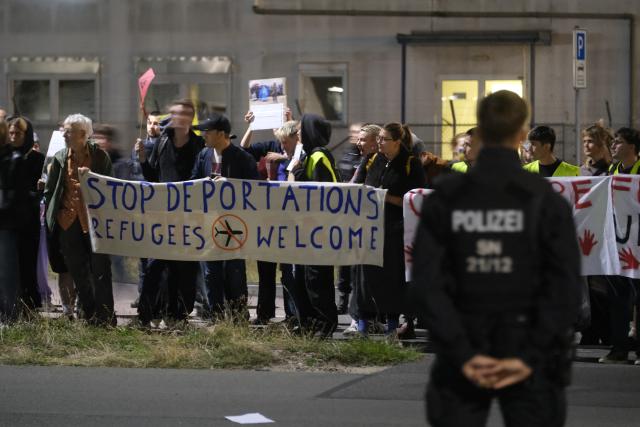 24 August 2026, Saxony, Schkeuditz: Left-wing activists are gathering at Leipzig-Halle Airport to protest deportations to Afghanistan. Photo: Sebastian Willnow/dpa