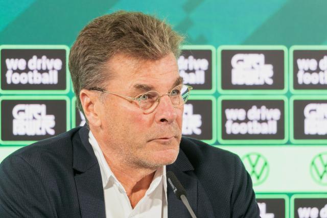 26 August 2026, Lower Saxony, Wolfsburg: VfL Wolfsburg's sporting director Dieter Hecking speaks at a press conference during the Media Day for the Afghan Women's National Team at VfL Wolfsburg. Photo: Irving Villegas/dpa