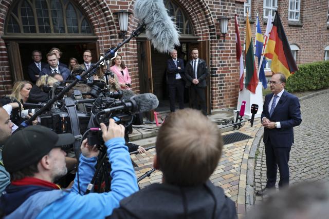 28 August 2026, Schleswig-Holstein, Flensburg: Alexander Dobrindt, German Minister of the Interior, delivered a statement in front of the Muerwik Naval Academy before the start of the Baltic Security Conference. Dobrindt announced plans to hold talks with his counterparts from the countries bordering the Baltic Sea regarding a rapid-response task force to counter hybrid threats in the Baltic Sea region. Photo: Christian Charisius/dpa