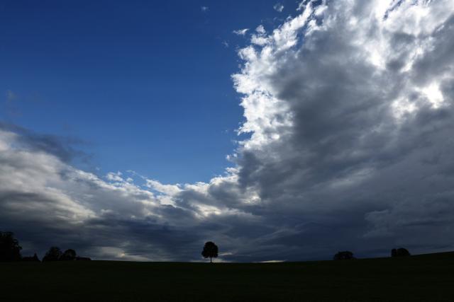 28 August 2026, Bavaria, Marktoberdorf: A storm front moves across the Allgaeu Alpine foothills from the west. Photo: Karl-Josef Hildenbrand/dpa