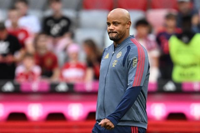 28 August 2026, Bavaria, Munich: Bayern Munich coach Vincent Kompany pictured prior to the start of the German Bundesliga soccer match between FC Bayern Munich and VfB Stuttgart at Allianz Arena. Photo: Sven Hoppe/dpa - WICHTIGER HINWEIS: Gemäß den Vorgaben der Bundesliga bzw. des DFB Deutscher Fußball-Bund ist es untersagt, in dem Stadion und/oder vom Spiel angefertigte Fotoaufnahmen in Form von Sequenzbildern und/oder videoähnlichen Fotostrecken zu verwerten bzw. verwerten zu lassen.
