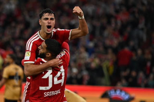 28 August 2026, Bavaria, Munich: Bayern Munich's Aleksandar Pavlovic (L) celebrates scoring his side's fourth goal with teammate Ismael Saibari during the German Bundesliga soccer match between FC Bayern Munich and VfB Stuttgart at Allianz Arena. Photo: Sven Hoppe/dpa - WICHTIGER HINWEIS: Gemäß den Vorgaben der Bundesliga bzw. des DFB Deutscher Fußball-Bund ist es untersagt, in dem Stadion und/oder vom Spiel angefertigte Fotoaufnahmen in Form von Sequenzbildern und/oder videoähnlichen Fotostrecken zu verwerten bzw. verwerten zu lassen.