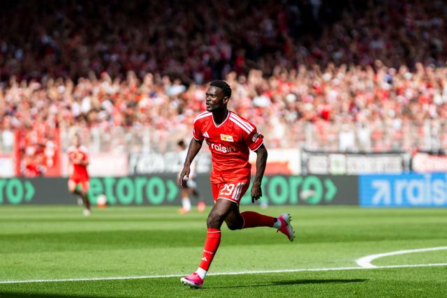 29 August 2026, Berlin: Union Berlin's Emmanuel Latte Lath celebrates scoring his side's first goal during the German Bundesliga soccer match between 1. FC Union Berlin and Eintracht Frankfurt at An der Alten Försterei. Photo: Julius Frick/dpa - WICHTIGER HINWEIS: Gemäß den Vorgaben der Bundesliga bzw. des DFB Deutscher Fußball-Bund ist es untersagt, in dem Stadion und/oder vom Spiel angefertigte Fotoaufnahmen in Form von Sequenzbildern und/oder videoähnlichen Fotostrecken zu verwerten bzw. verwerten zu lassen.