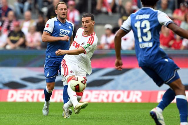 29 August 2026, North Rhine-Westphalia, Cologne: Cologne's Said El Mala (C) scores his side's first goal during the German Bundesliga soccer match between 1. FC Cologne and TSG 1899 Hoffenheim at RheinEnergieStadion. Photo: Federico Gambarini/dpa - WICHTIGER HINWEIS: Gemäß den Vorgaben der Bundesliga bzw. des DFB Deutscher Fußball-Bund ist es untersagt, in dem Stadion und/oder vom Spiel angefertigte Fotoaufnahmen in Form von Sequenzbildern und/oder videoähnlichen Fotostrecken zu verwerten bzw. verwerten zu lassen.