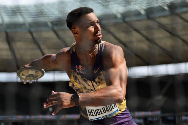 30 August 2026, Berlin: Germany's Leo Neugebauer competes in the men's discus throw event during the International Stadium Festival (ISTAF) Berlin athletic meeting at the Olympic Stadium. Photo: Andreas Gora/dpa
