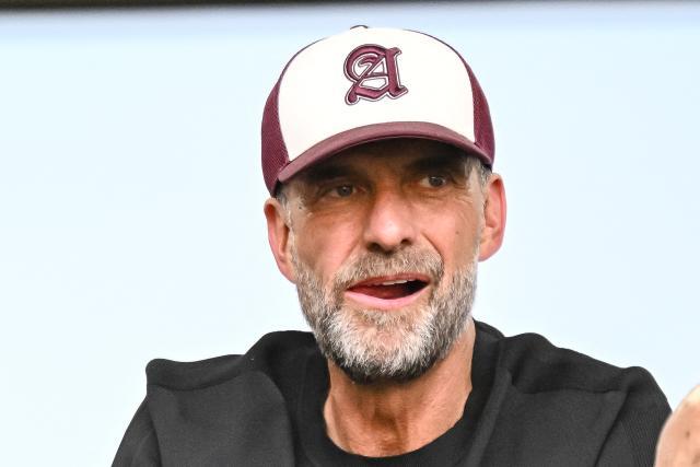 30 August 2026, Bavaria, Augsburg: German National team coach Jurgen Klopp attends the German Bundesliga soccer match between FC Augsburg and FC Schalke 04 at the WWK-Arena. Photo: Harry Langer/dpa - IMPORTANT NOTICE: In accordance with the regulations of the Bundesliga and the German Football Association (DFB), it is prohibited to use or allow the use of photographs taken in the stadium and/or during the game in the form of sequential images and/or video-like photo sequences.