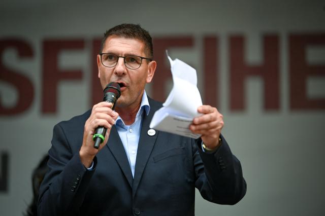 30 August 2026, Saxony-Anhalt, Magdeburg: Alliance Sahra Wagenknecht (BSW) top candidate for the state election Thomas Schulze speaks during the panel discussion "All Quiet on the Eastern Front: Dictatorship of Opinion 2.0?" at Mark Fortress. The BSW is hosting a "Festival of Free Speech - Together Against Cancel Culture" at Mark Fortress. Photo: Heiko Rebsch/dpa