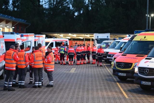 01 September 2026, Lower Saxony, Wilhelmshaven: Emergency responders prepare for an evacuation of approximately 13,600 residents, following the discovery of a 5-zentner American bomb from World War II in Wilhelmshaven. Photo: Lars Penning/dpa