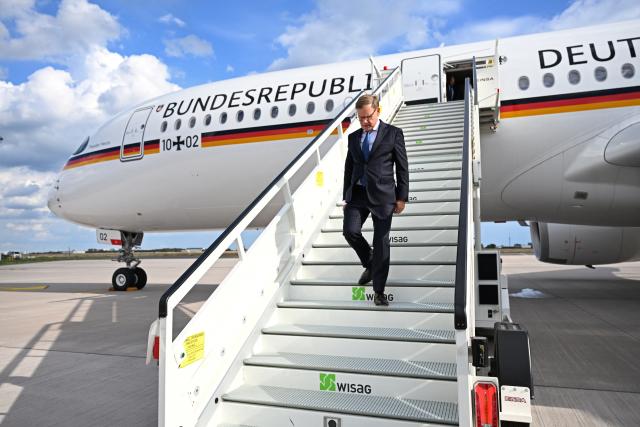 01 September 2026, Brandenburg, Schönefeld: Johann Wadephul, German Minister of Foreign Affairs, arrives at the military section of BER Airport aboard an Air Force Airbus A-350. The German foreign minister had been in Tunisia and Algeria amid the crises in the Middle East and the Sahel region. Photo: Michael Brandt/dpa