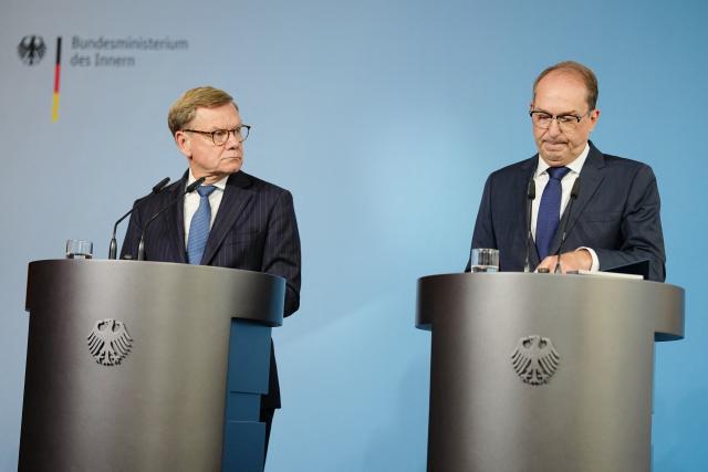 01 September 2026, Berlin: Johann Wadephul (L), German Minister of Foreign Affairs, and Alexander Dobrindt, German Minister of the Interior, are holding a press conference at the Federal Ministry of the Interior on developments in the case of the explosive-laden drone found at Leipzig/Halle Airport. Photo: Kay Nietfeld/dpa