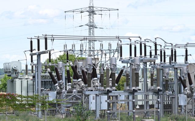 02 September 2026, Baden-Württemberg, Stuttgart: The Nellingen Substation (UW Nellingen) just outside the capital of Baden-Wuerttemberg. Substations are important hubs in the power grid. Photo: Bernd Weißbrod/dpa