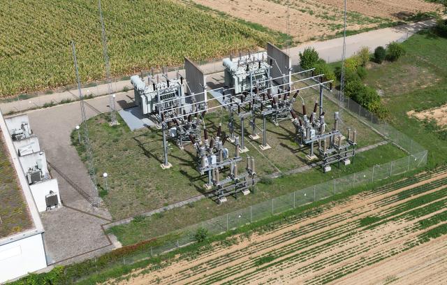 02 September 2026, Baden-Württemberg, Stuttgart: The Nellingen Substation (UW Nellingen) just outside the capital of Baden-Wuerttemberg (photo taken with a drone). Substations are important hubs in the power grid. Photo: Bernd Weißbrod/dpa