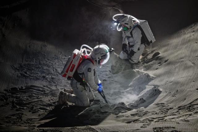 03 September 2026, North Rhine-Westphalia, Cologne: Scientists are testing spacesuits at the LUNA lunar simulation facility at the German Aerospace Center (DLR) and the European Space Agency (ESA). Photo: Henning Kaiser/dpa