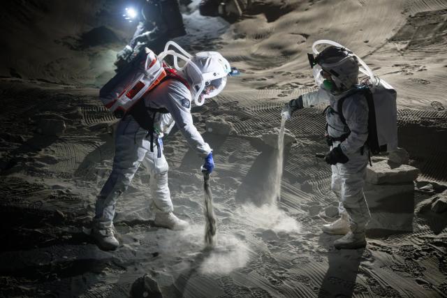 03 September 2026, North Rhine-Westphalia, Cologne: Scientists are testing spacesuits at the LUNA lunar simulation facility at the German Aerospace Center (DLR) and the European Space Agency (ESA). Photo: Henning Kaiser/dpa