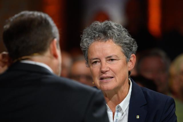 04 September 2026, Saxony-Anhalt, Magdeburg: Lydia Hueskens, the Free Democratic Party (FDP)'s top candidate in the state election in Saxony-Anhalt, speaks with host Andreas Wunn on ZDF's morning show "moma vor der Wahl." The state election in Saxony-Anhalt will take place on September 6, 2026. Photo: Klaus-Dietmar Gabbert/dpa