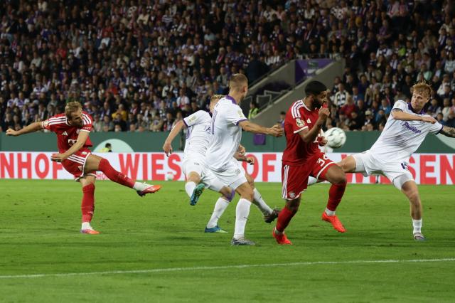 FILED - 02 September 2026, Lower Saxony, Osnabrueck: Bayern Munich's Harry Kane scores his side's first goal during the German Cup (DFB Pokal) first round soccer match between VfL Osnabrueck and FC Bayern Munich at the Stadion an der Bremer Bruecke. Photo: David Ebener/dpa - IMPORTANT NOTICE: Bundesliga and DFB regulations prohibit any use of photographs as image sequences and/or quasi-video.