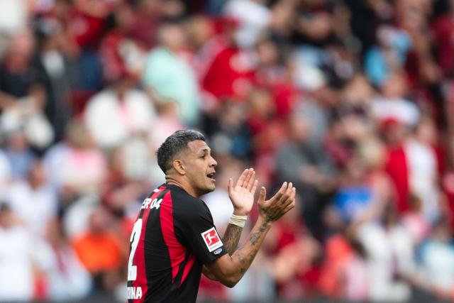 05 September 2026, North Rhine-Westphalia, Leverkusen: Bayer Leverkusen's Facundo Medina celebrates scoring his side's second goal during the German Bundesliga, soccer match between Bayer Leverkusen and 1. FC union Berlin at the BayArena. Photo: Marius Becker/dpa - IMPORTANT NOTICE: Bundesliga and DFB regulations prohibit any use of photographs as image sequences and/or quasi-video.