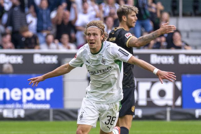 05 September 2026, North Rhine-Westphalia, Mönchengladbach: Moenchengladbach's Hugo Bolin celebrates scoring his side's second goal during the German Bundesliga soccer match between Borussia Moenchengladbach and SV Elversberg at the BORUSSIA-PARK
Stadium. Photo: David Inderlied/dpa - IMPORTANT NOTICE: Bundesliga and DFB regulations prohibit any use of photographs as image sequences and/or quasi-video.