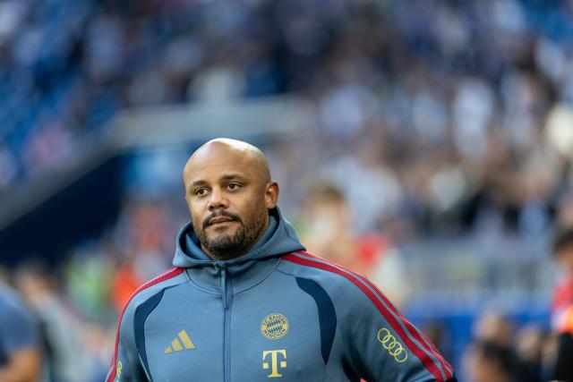 05 September 2026, North Rhine-Westphalia, Gelsenkirchen: Bayern Munich coach Vincent Kompany is pictured before the German Bundesliga soccer match between FC Schalke 04 and Bayern Munich at the Veltins Arena. Photo: Fabian Strauch/dpa - IMPORTANT NOTICE: Bundesliga and DFB regulations prohibit any use of photographs as image sequences and/or quasi-video.