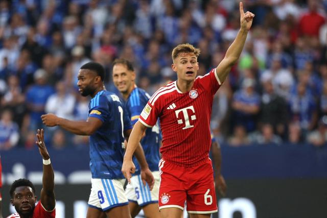 05 September 2026, North Rhine-Westphalia, Gelsenkirchen: Bayern Munich's Joshua Kimmich gestures during the German Bundesliga soccer match between FC Schalke 04 and Bayern Munich at the Veltins Arena. Photo: Fabian Strauch/dpa - IMPORTANT NOTICE: Bundesliga and DFB regulations prohibit any use of photographs as image sequences and/or quasi-video.
