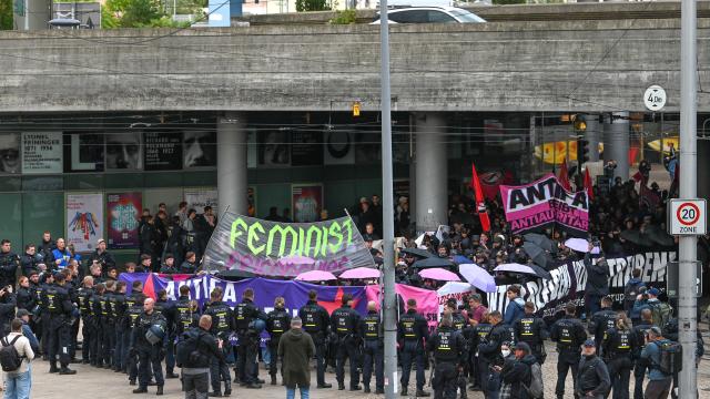 05 September 2026, Saxony-Anhalt, Halle / Saale: People take part in a nationwide Antifa demonstration taking place on the eve of the 2026 Saxony-Anhalt state election. Photo: Heiko Rebsch/dpa