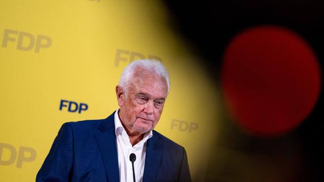 06 September 2026, Berlin: Wolfgang Kubicki, federal chairman of the Free Democratic Party (FDP), speaks during a press conference held by the federal FDP following the announcement of the projections for the state election in Saxony-Anhalt. Photo: Fabian Sommer/dpa