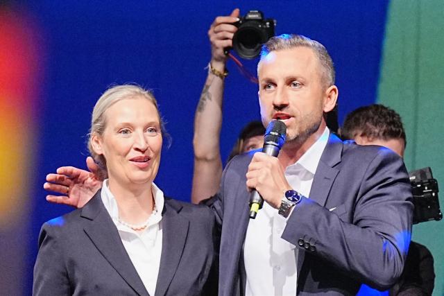 06 September 2026, Saxony-Anhalt, Magdeburg: Ulrich Siegmund, Alternative for Germany (AfD) top candidate and co-chair of the state parliamentary group in Saxony-Anhalt, and Alice Weidel, federal chairwoman and co-chair of the AfD parliamentary group in the Bundestag, celebrate on stage at the AfD's election party at the Altes Theater following the projection of the results of the Saxony-Anhalt state election. Photo: Michael Kappeler/dpa