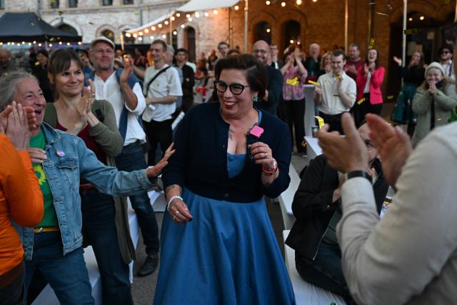 06 September 2026, Saxony-Anhalt, Magdeburg: Susan Sziborra-Seidlitz (C), lead candidate and co-state chair of Alliance 90/The Greens in Saxony-Anhalt, celebrates at the Alliance 90/The Greens election party at Festung Mark after the exit polls for the Saxony-Anhalt state election. Photo: Michael Brandt/dpa